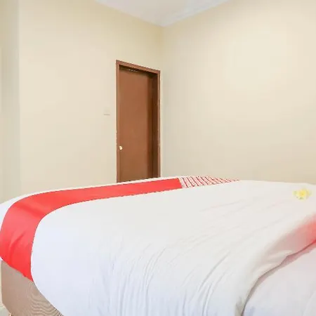 Super Oyo 1654 Maha Bharata Kuta Inn